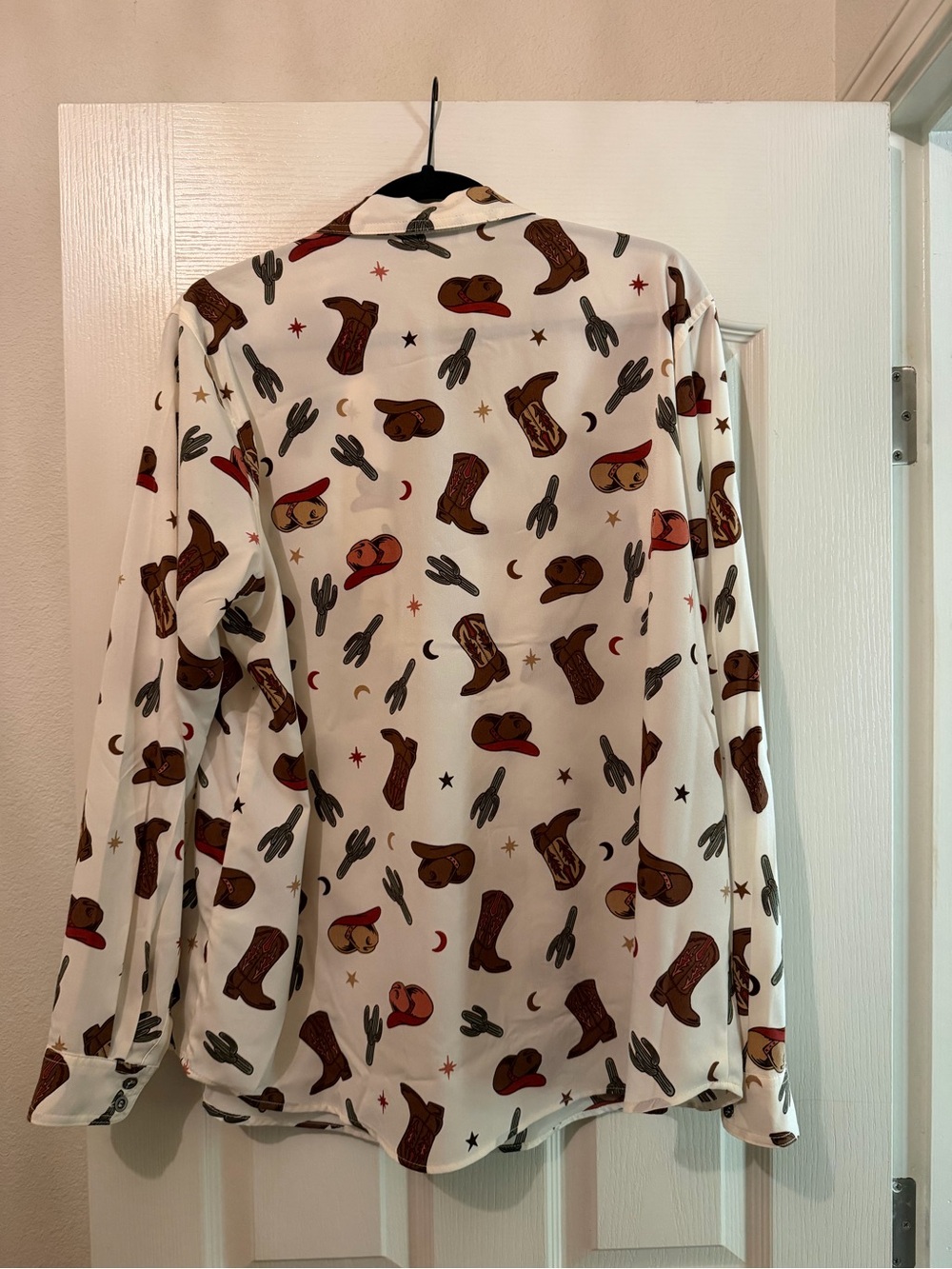 Ariat White Button-Up Shirt with Brown & Red Western Motif - Picture 2 of 3